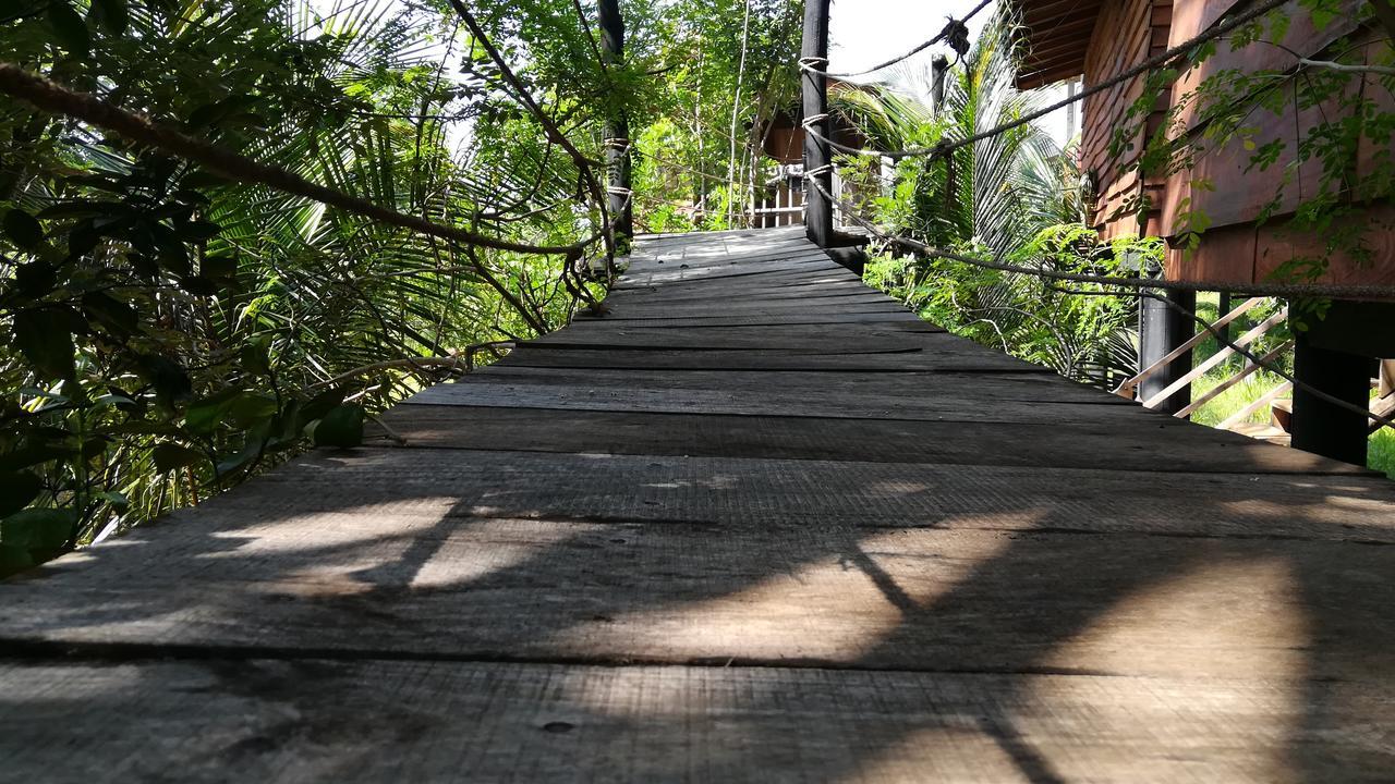 Sigiri Sarilco Rock View Treehouse * Сигирия